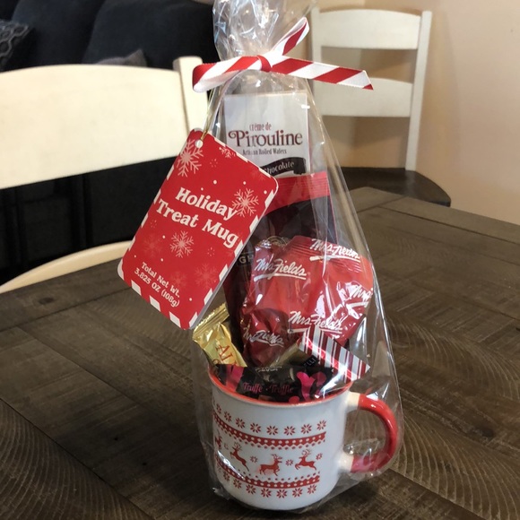 NWT Christmas Gift Bundle - Picture 6 of 7